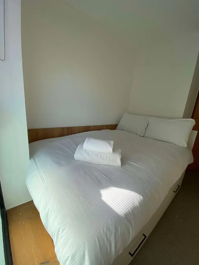 Regency Hall Smart Cheltenham Ensuite Rooms B 0*,